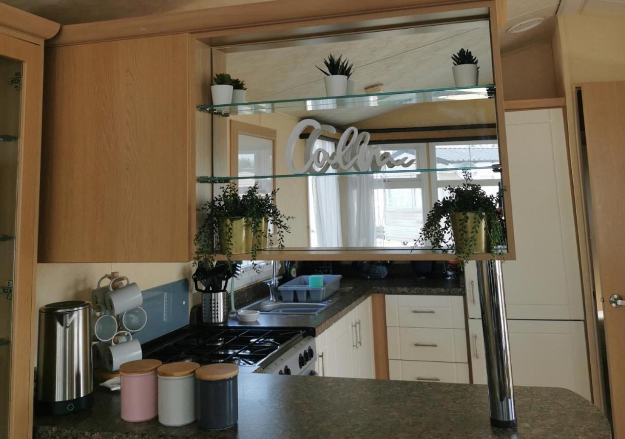Tranquil 6 Berth Luxury Holiday Home チチェスター エクステリア 写真