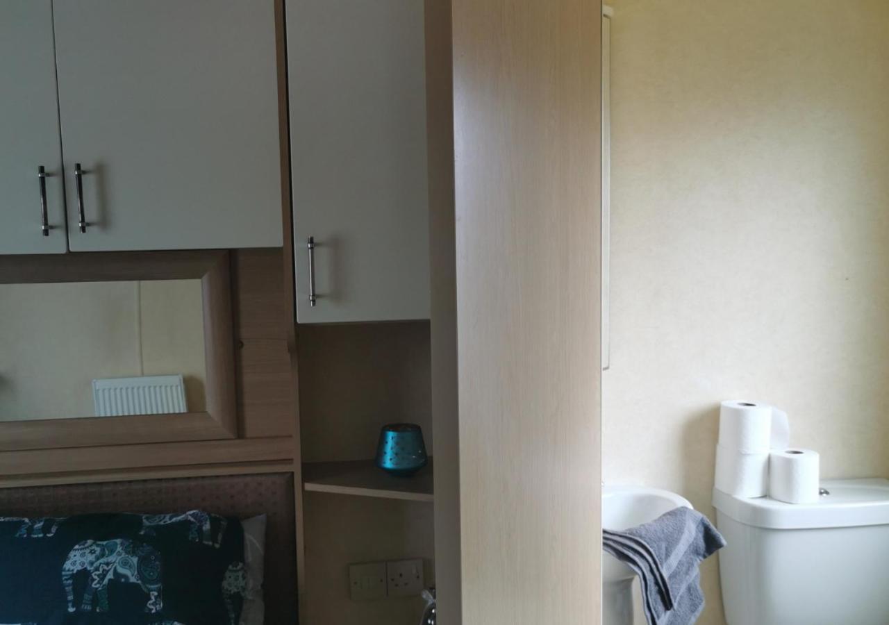 Tranquil 6 Berth Luxury Holiday Home チチェスター エクステリア 写真